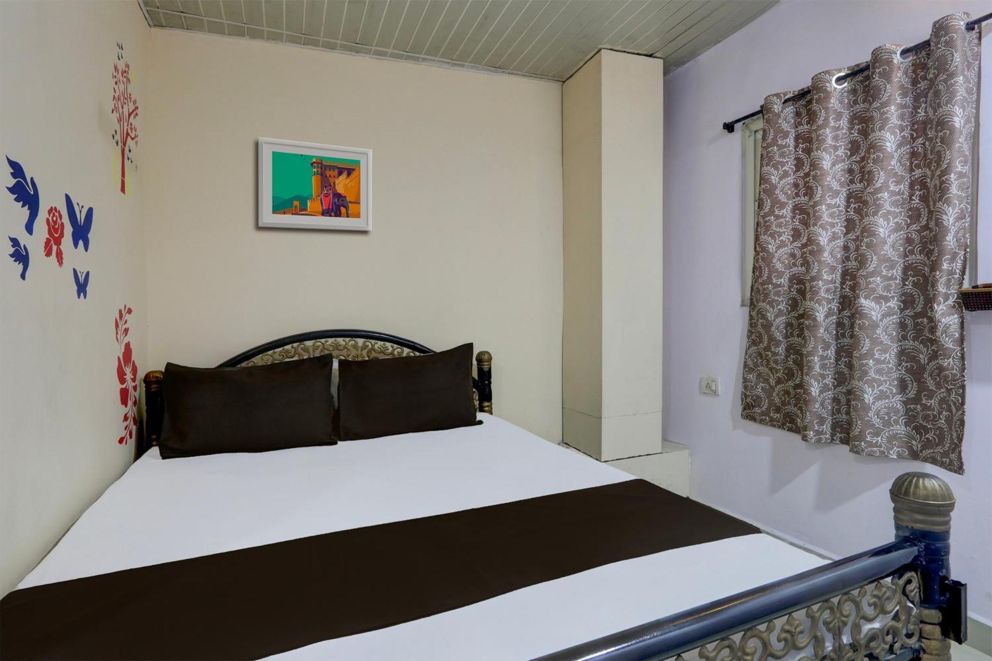 Spot On Hotel Aaraadhya Residency Hyderabad Exterior photo