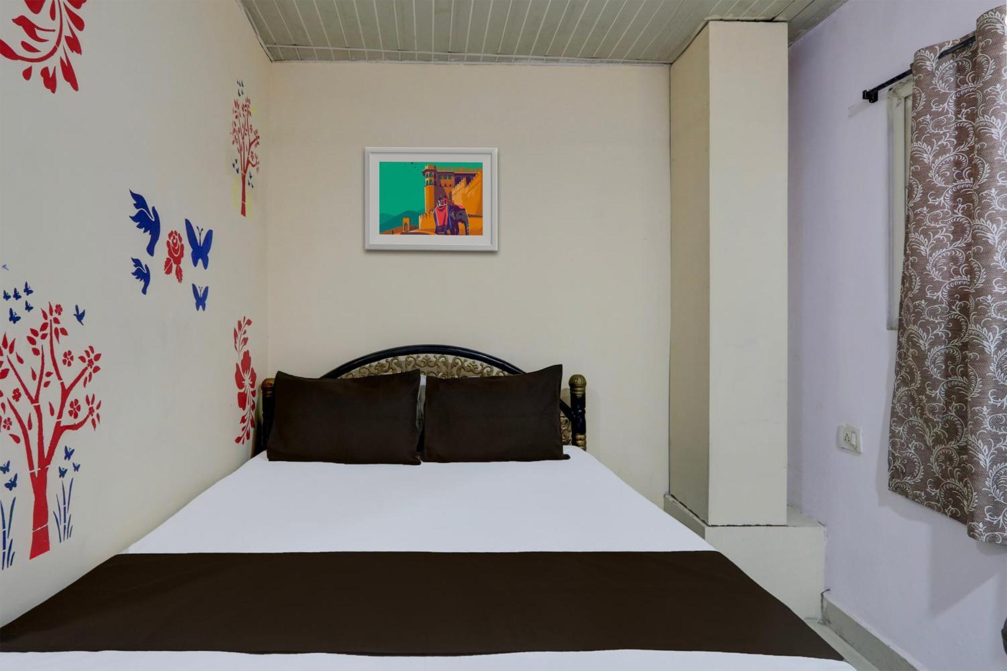 Spot On Hotel Aaraadhya Residency Hyderabad Exterior photo